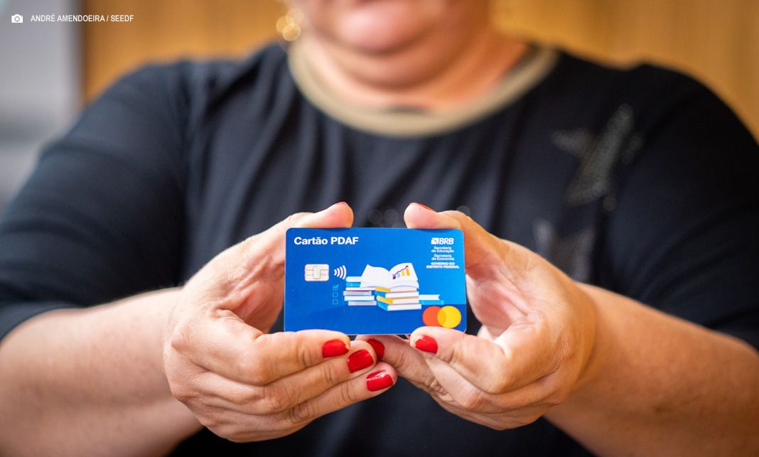 PDAF: Coordenações regionais de ensino começam a receber cartão do Programa de Descentralização Administrativa e Financeira