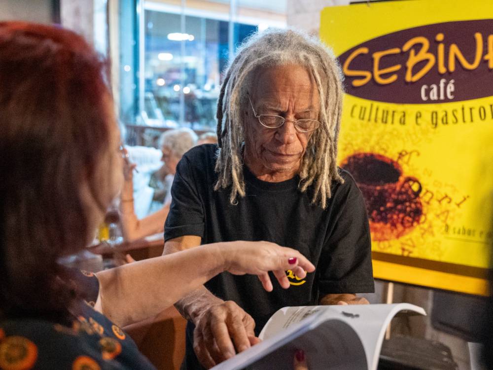 Renato Matos lança ‘A Rima é a Mira’ no bar Beirute nesta quarta (29)