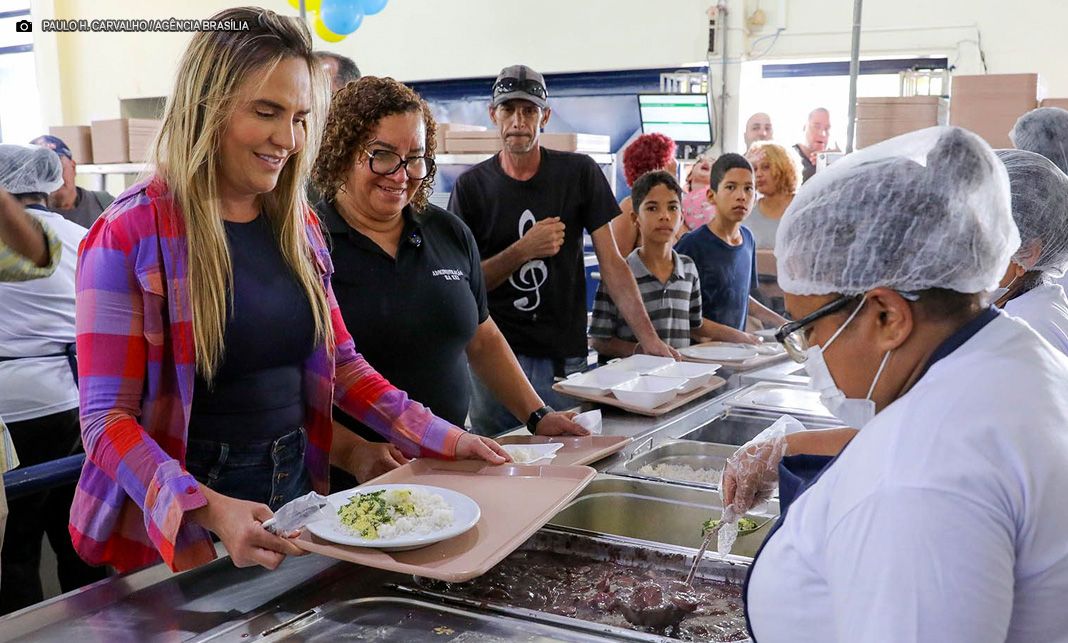 Restaurante Comunitário do Riacho Fundo II é o 13º a abrir aos domingos e a oferecer três refeições por dia