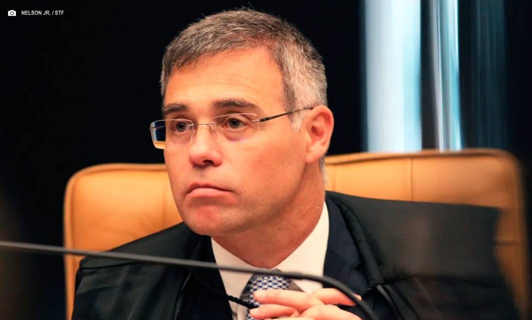 STF derruba cautelares impostas de ofício por juiz contra acusado de tráfico de drogas