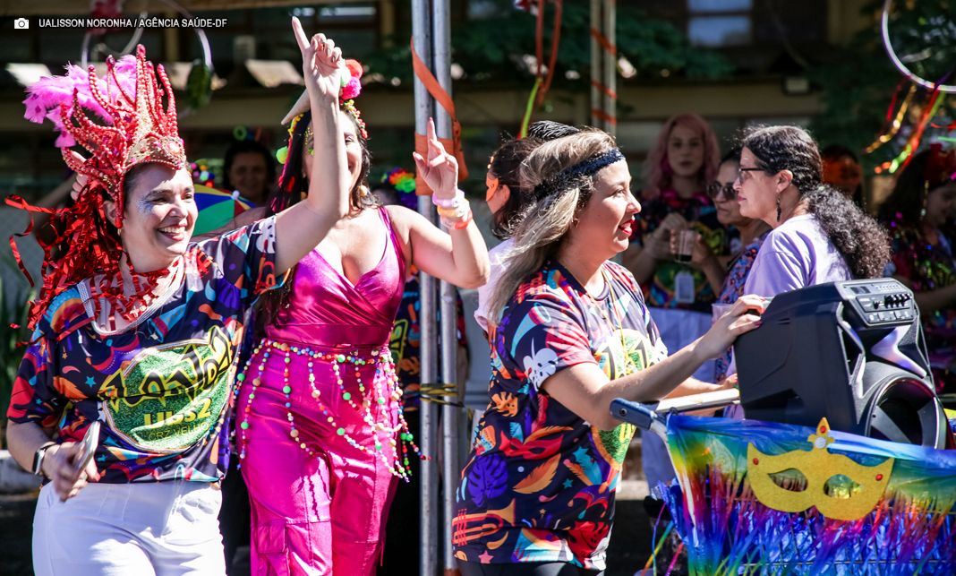 Blocos de Carnaval animam unidades de saúde do DF