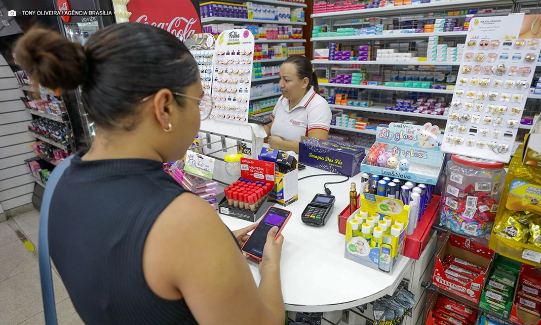 Setores de comércio e serviços do DF superam expectativa e ficam acima da média nacional