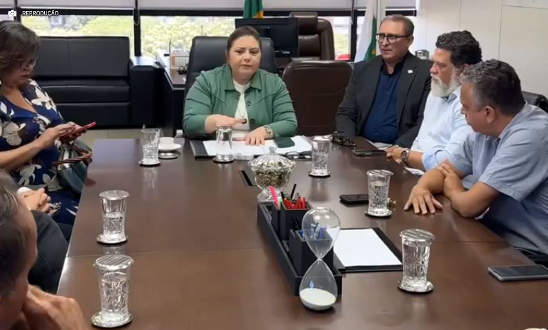 Salve Jorge: Representantes da carreira GAPS se reúnem com secretária de Saúde para encaminhar proposta de reajuste salarial