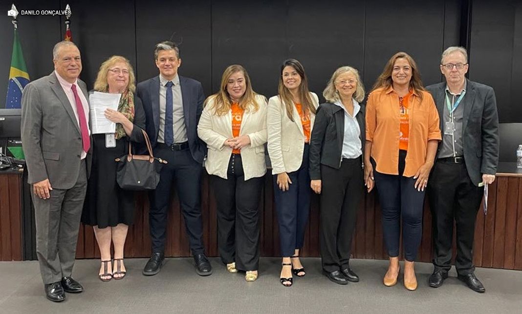 Hematologistas marcam presença em audiência pública sobre prevenção e tratamento da leucemia na Alesp