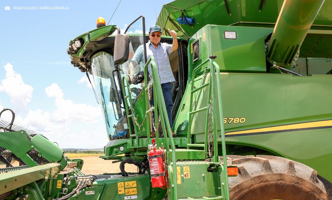 Ibaneis participa do início da colheita de soja no DF e anuncia infraestrutura rural