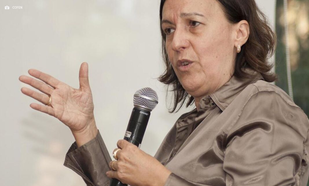 Sociedade Brasileira para o Progresso da Ciência defende pesquisadora Lígia Bahia, que apoiou vacinas e criticou uso da cloroquina na pandemia