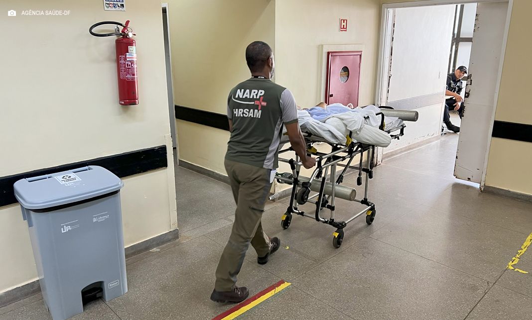 Saúde convoca condutores de ambulância e padioleiros para reforçar atendimento na rede pública do DF