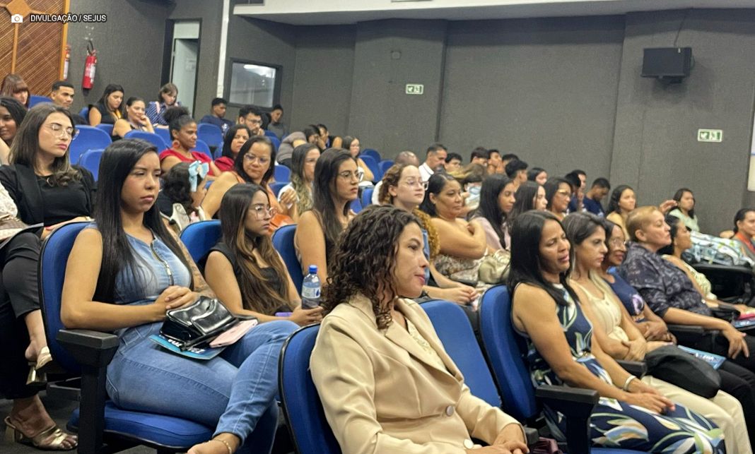 Programa Profissão Saúde qualifica profissionais de enfermagem para o mercado