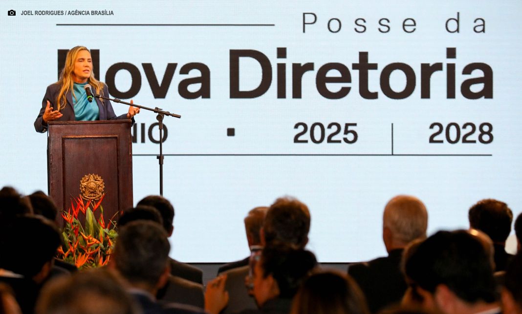 Celina Leão participa da posse da nova diretoria do Sindilegis