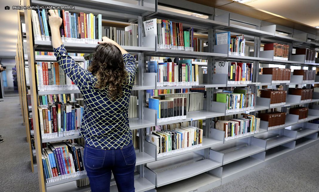 Brasília desafia queda nacional nos índices de leitura, e Biblioteca Nacional bate recordes de empréstimos de livros
