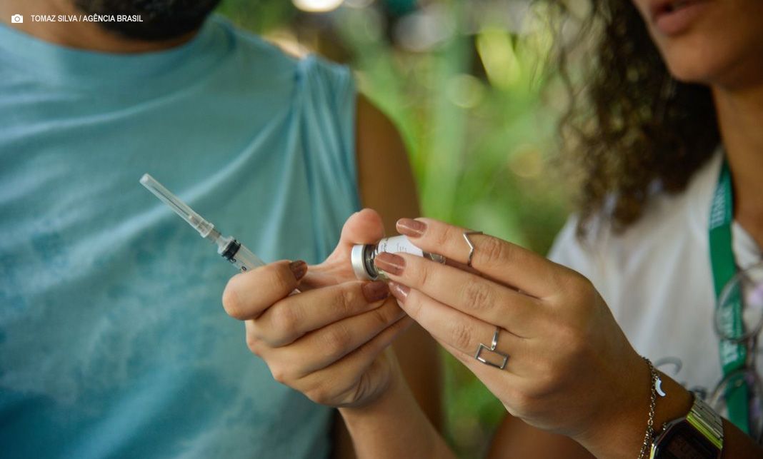 Vacina contra HPV previne câncer e pode economizar R$ 1,9 bilhão ao país