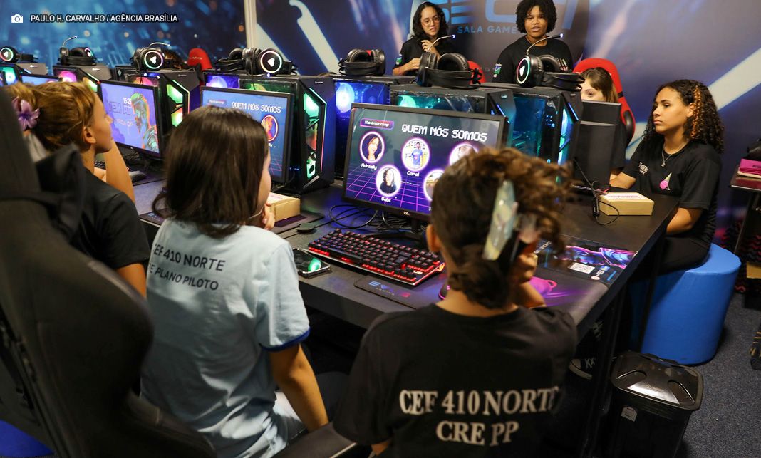 Oficina de Arduino inspira meninas a entrar no mundo da tecnologia