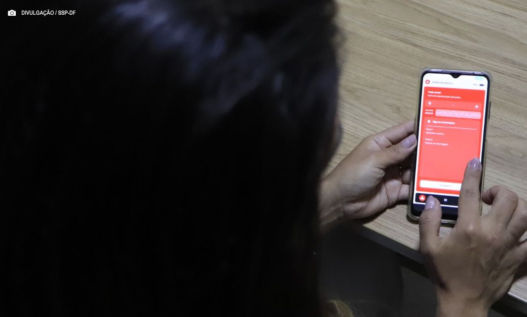 Programa Viva Flor protege quase mil mulheres com medidas protetivas de urgência