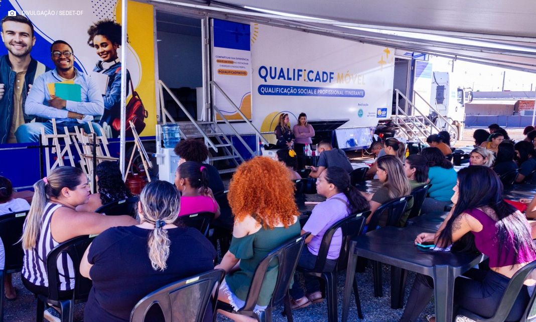 Programa QualificaDF Móvel oferece 1.012 vagas para diversos cursos de qualificação profissional