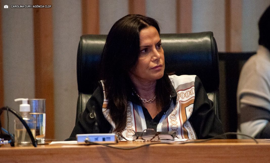 Eliete Santana de Souza assume Subsecretaria de Gestão de Pessoas da SES-DF