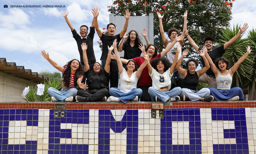 Projeto do CEM 3 de Taguatinga impulsiona alunos a passar no vestibular