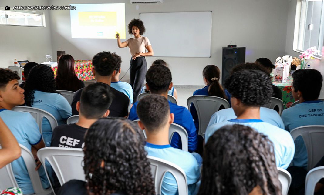 Escolas do DF promovem semana de conscientização contra a violência de gênero