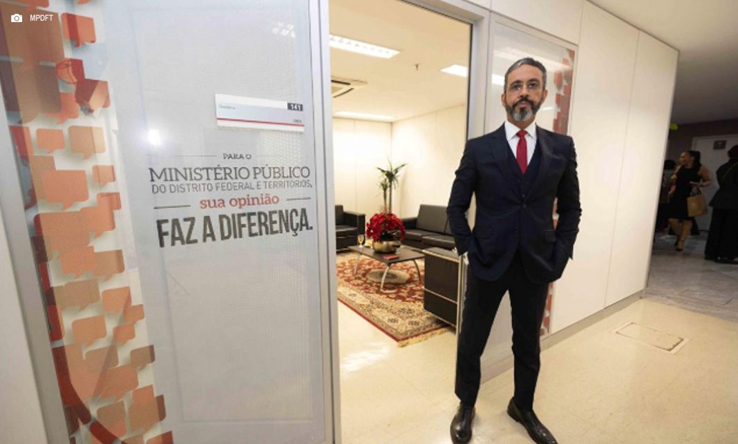 Flávio Milhomem é o novo ouvidor do MPDFT