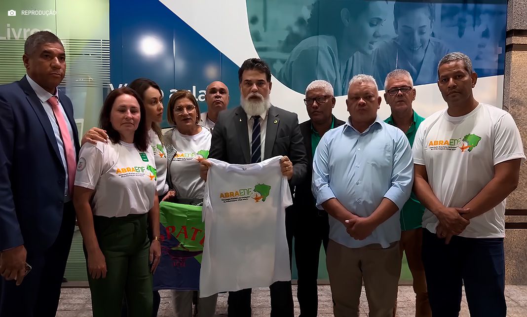 ABRAEnf: Nasce a Associação Brasileira de Entidades da Enfermagem para defender interesses de auxiliares e técnicos no país