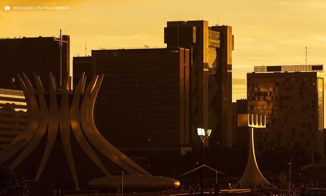 Brasília: 65 voltas ao redor do Sol