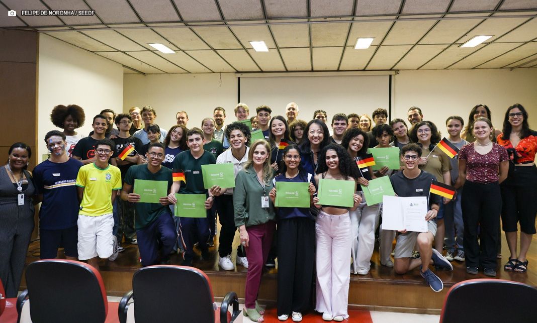 Estudantes do CIL 01 de Brasília recebem certificação de proficiência em alemão