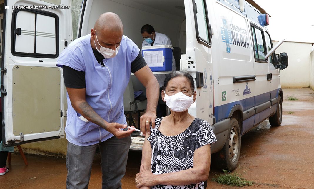 Carro da Vacina ganha prêmio de experiências bem-sucedidas