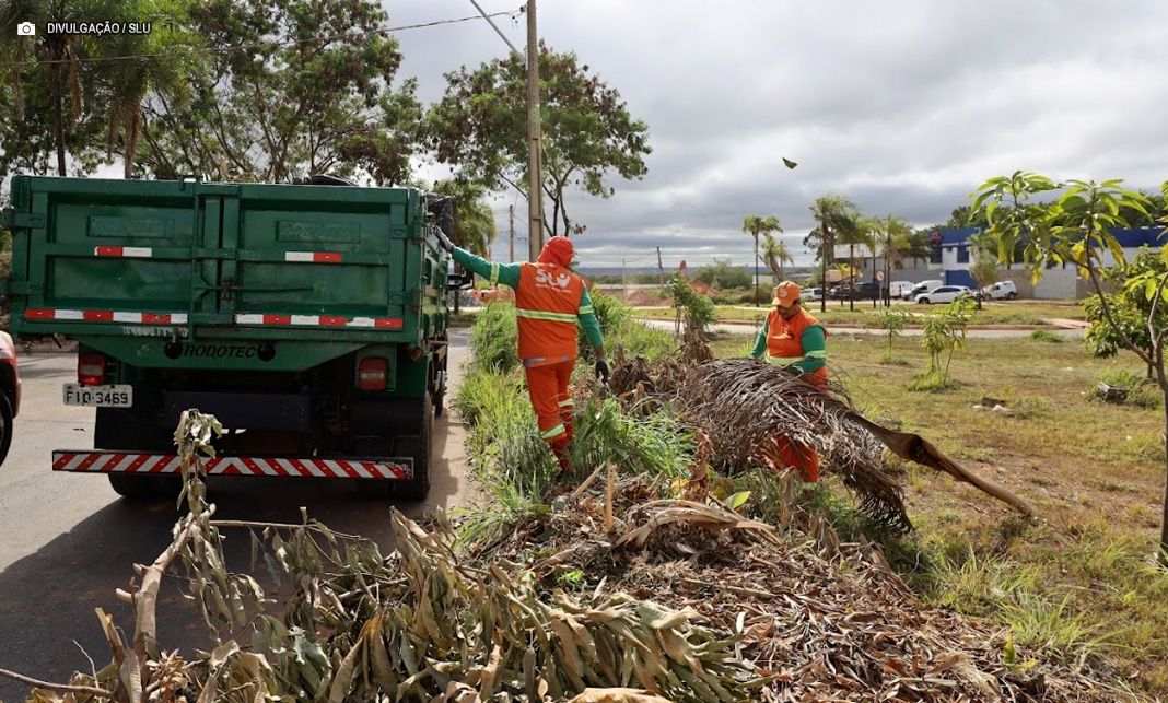 Mutirões retiram mais de 19 mil toneladas de entulho em 25 cidades do DF