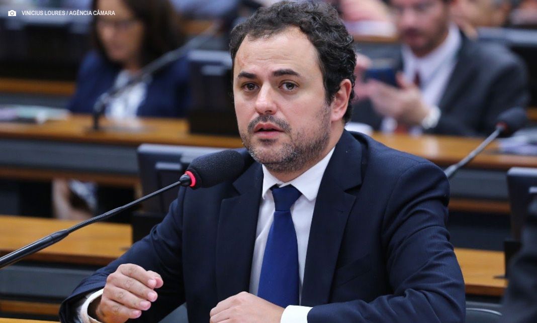 Deputados de diferentes partidos criticam pena de cassação contra Glauber Braga