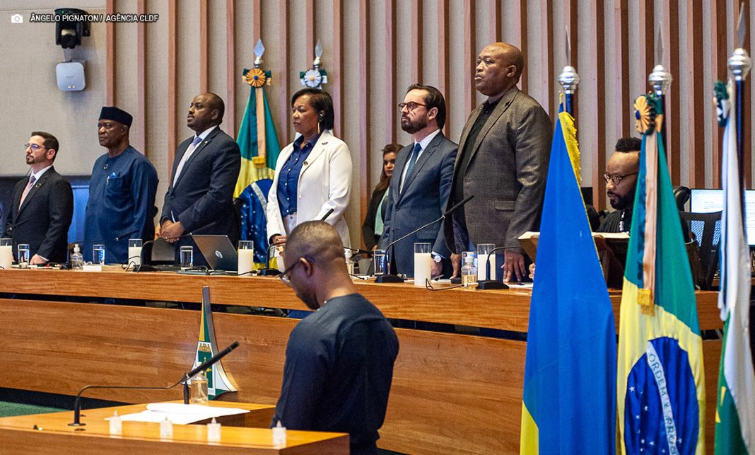 31 anos do genocídio de Ruanda: solenidade na CLDF relembra massacre que matou quase 1 milhão de pessoas