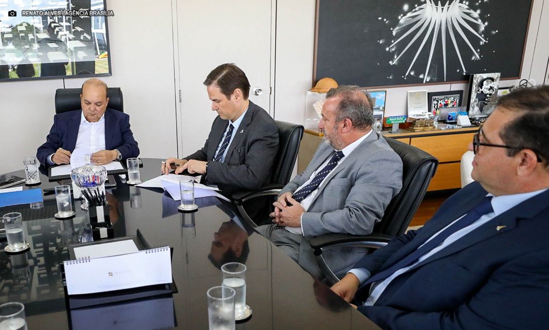 GDF e Universidade de Lisboa firmam acordo para fortalecer formulação e avaliação de políticas públicas