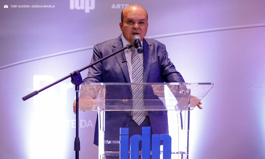 Ibaneis Rocha destaca a importância da democracia durante lançamento de livro em homenagem a Brasília