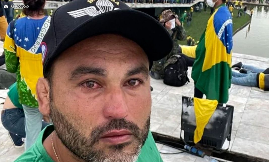 PGR pede prisão de Léo Índio, sobrinho de Bolsonaro que fugiu para Argentina