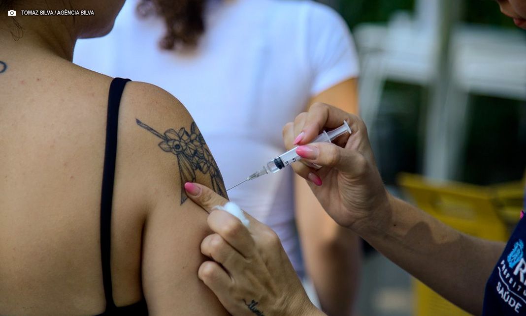 Cidade do Rio de Janeiro estende vacina contra dengue para jovens de 19 e 20 anos