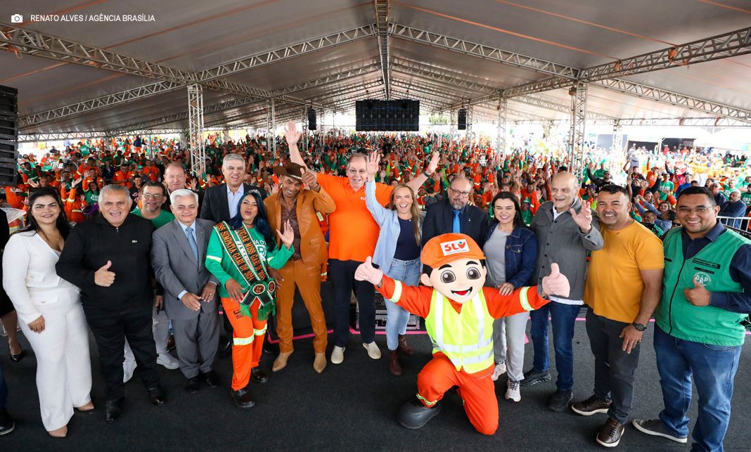Dia do Gari é celebrado com ponto facultativo e festa para os profissionais