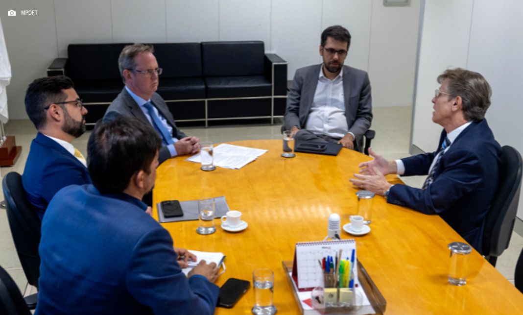 MPDFT e Detran-DF discutem planos de ação de preço de serviços e multa das faixas exclusivas