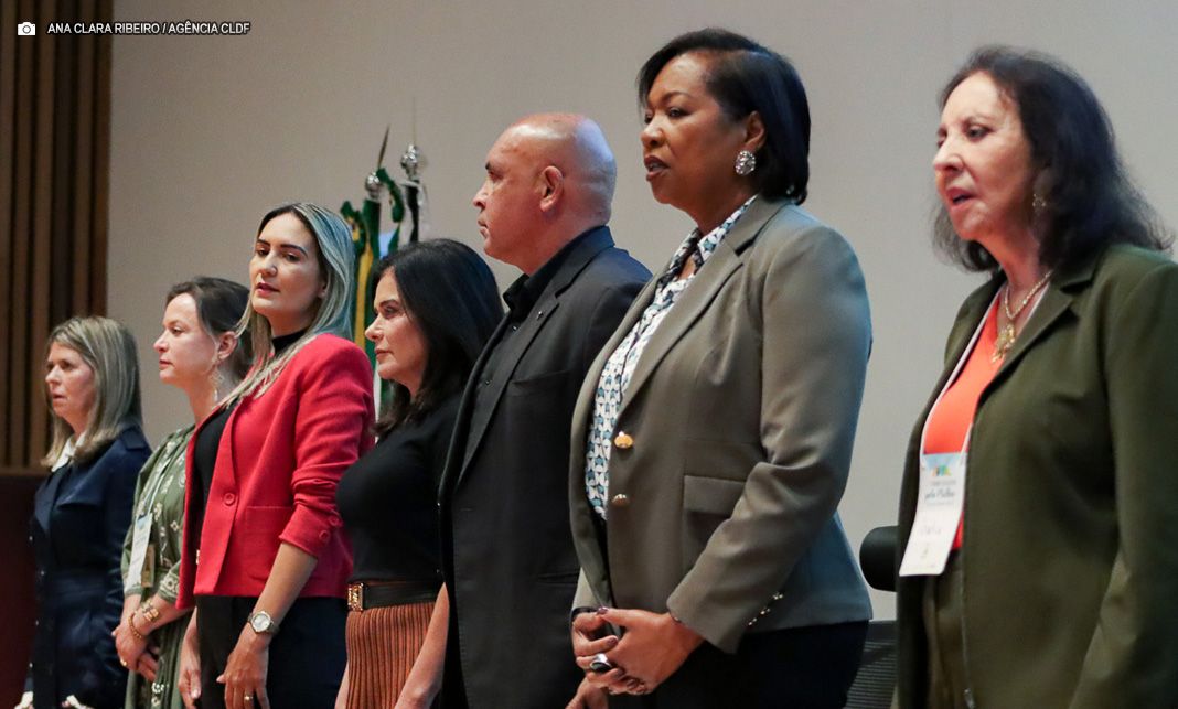 Deputadas defendem aumento da representatividade feminina na política