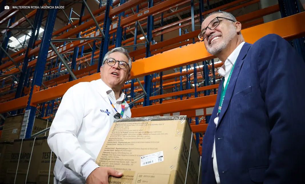 Ministério da Saúde recebe 1,3 milhão de vacinas contra a covid-19