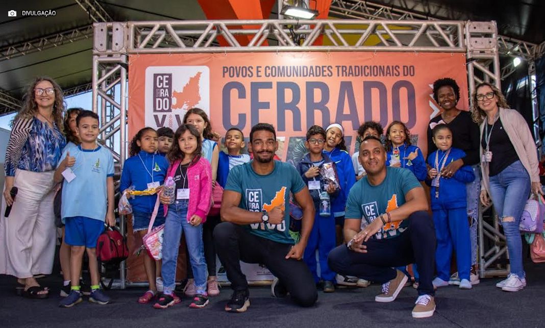Povos originários, tradição e Cerrado: estudantes do Recanto das Emas participam de feira cultural educativa