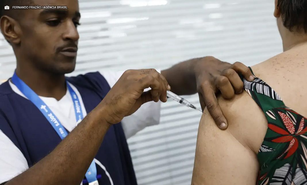 Mobilização vacina profissionais da indústria em todo o país