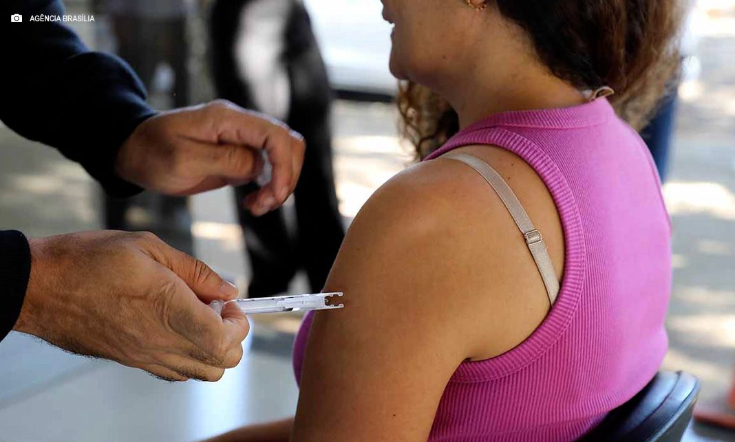 Brasilienses aproveitam ampliação de grupos para se vacinar contra a gripe