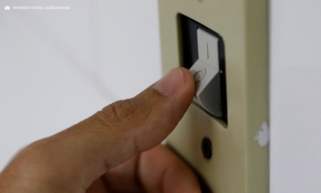 No DF , quase 370 mil pessoas podem ter gratuidade na tarifa de energia elétrica