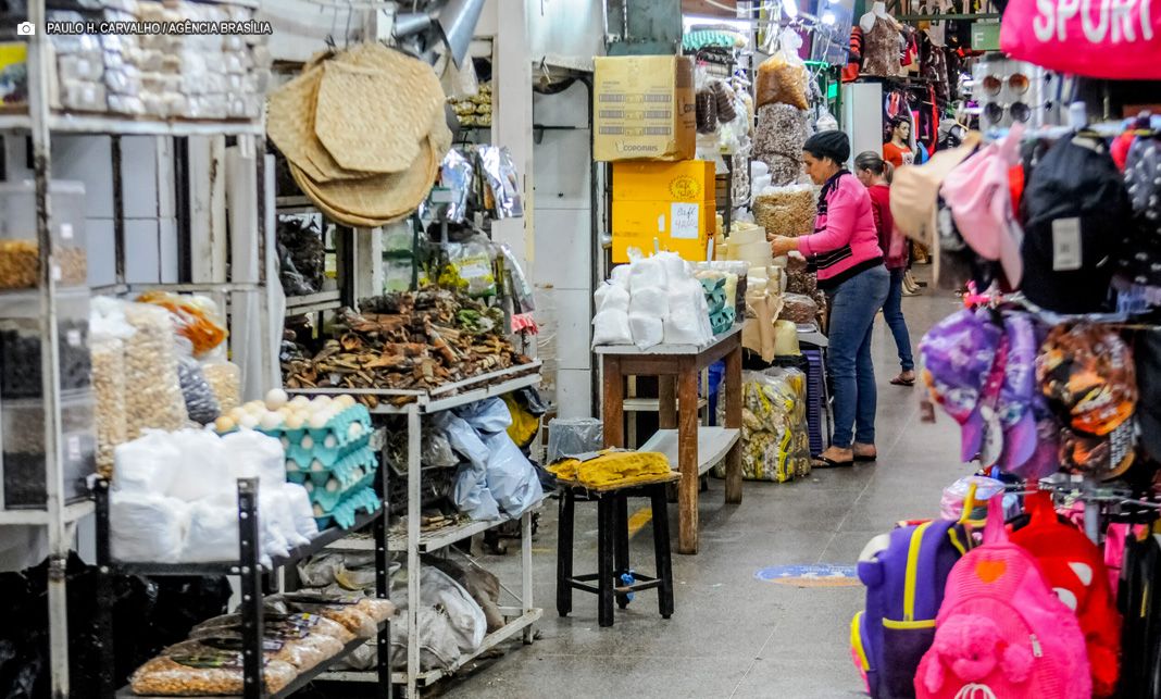 11 feiras do DF devem passar por reformas