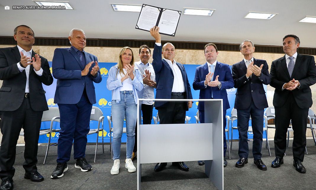Ibaneis Rocha sanciona lei que permite negociação direta de dívidas com o GDF
