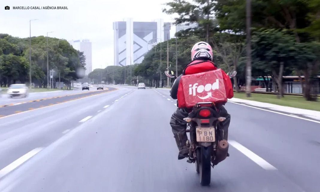 Agressão e insulto a motoboys no DF podem resultar em multa de até R$ 30 mil