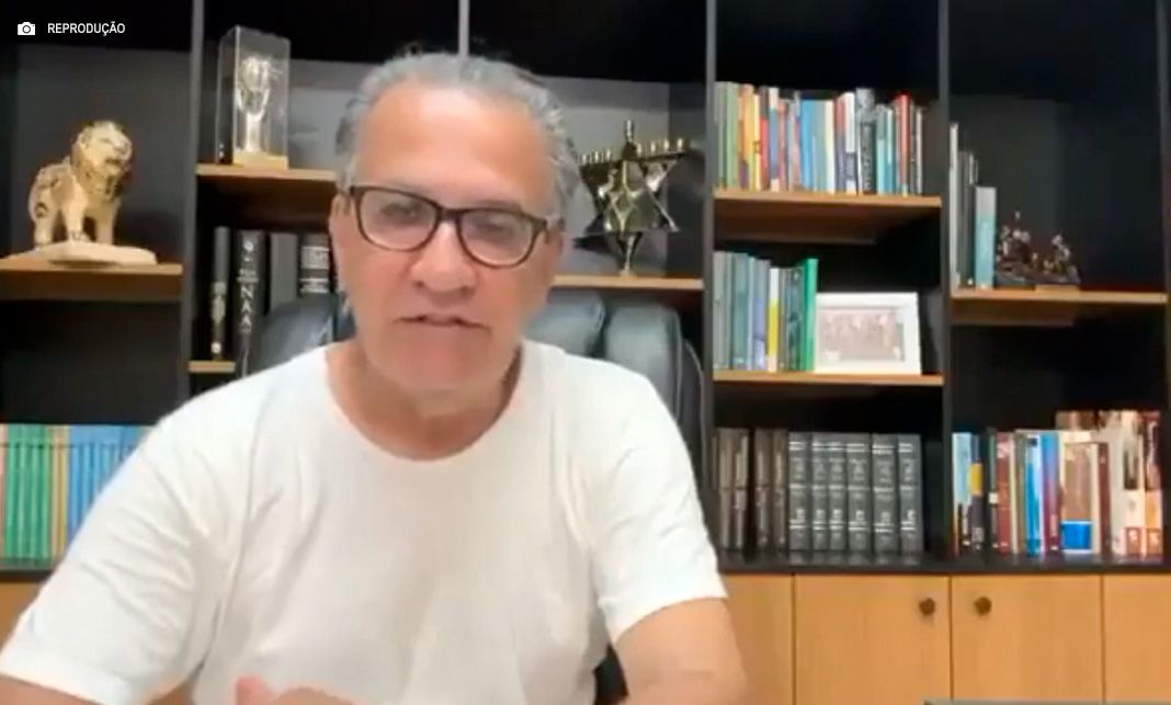 Silas Malafaia é obrigado a se retratar por fala no ato da Avenida Paulista em 25 de fevereiro