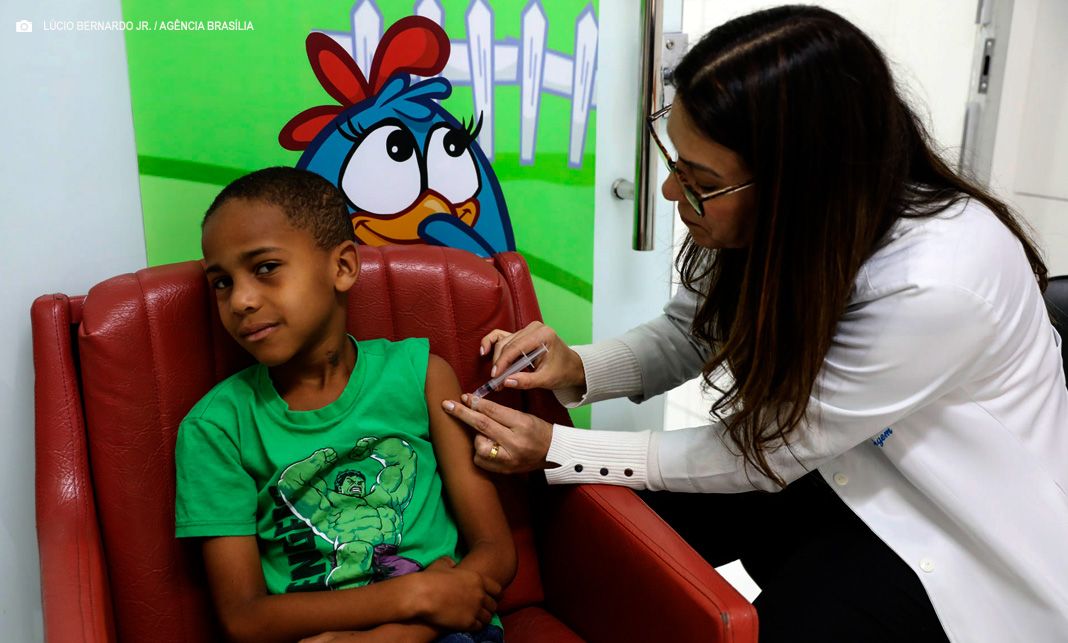 Atendimento virtual do Centro de Referência de Imunobiológicos Especiais amplia acesso à vacinação no DF