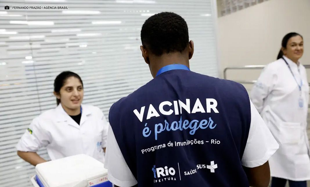Com apenas 22% de cobertura, Rio de Janeiro começa vacinação volante contra gripe