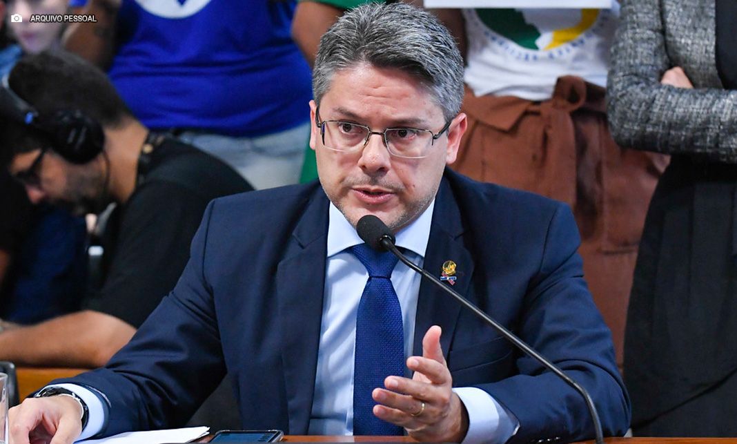 Senador Alessandro propõe mais transparência em shows bancados com dinheiro público