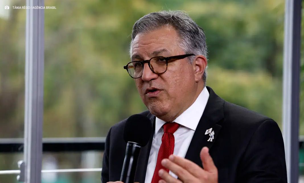 Padilha reafirma que tarifaço não fará Ministério da Saúde retaliar