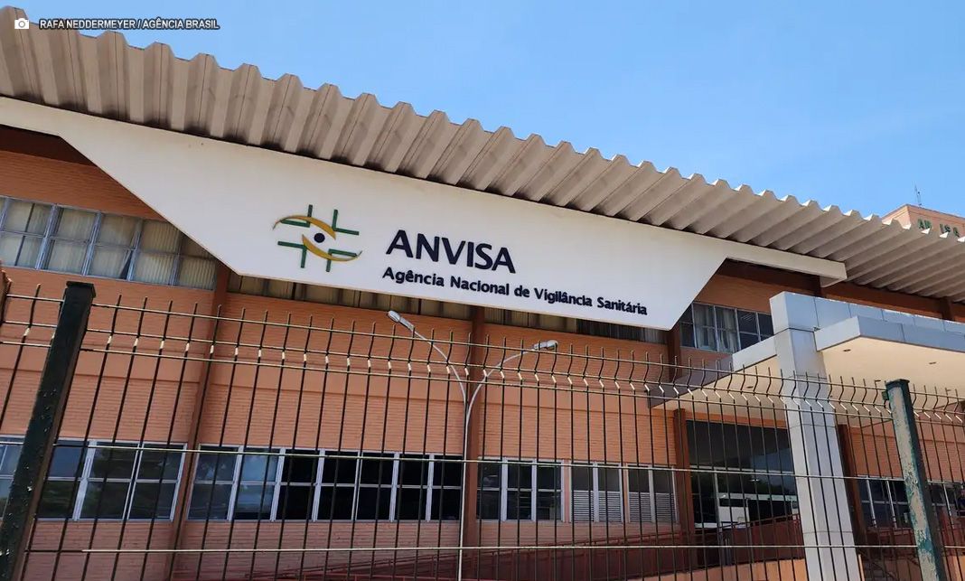 Anvisa proíbe venda e determina apreensão de três marcas de suplementos irregulares